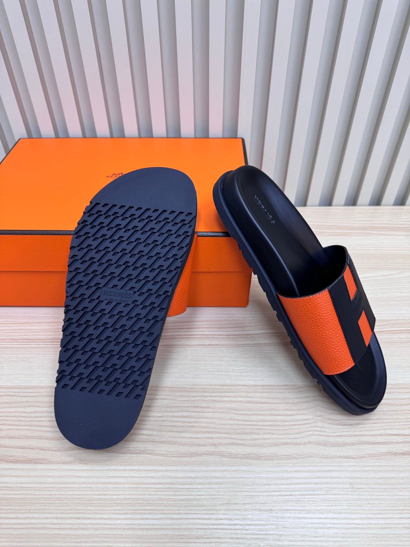 HERMES - mens slippers