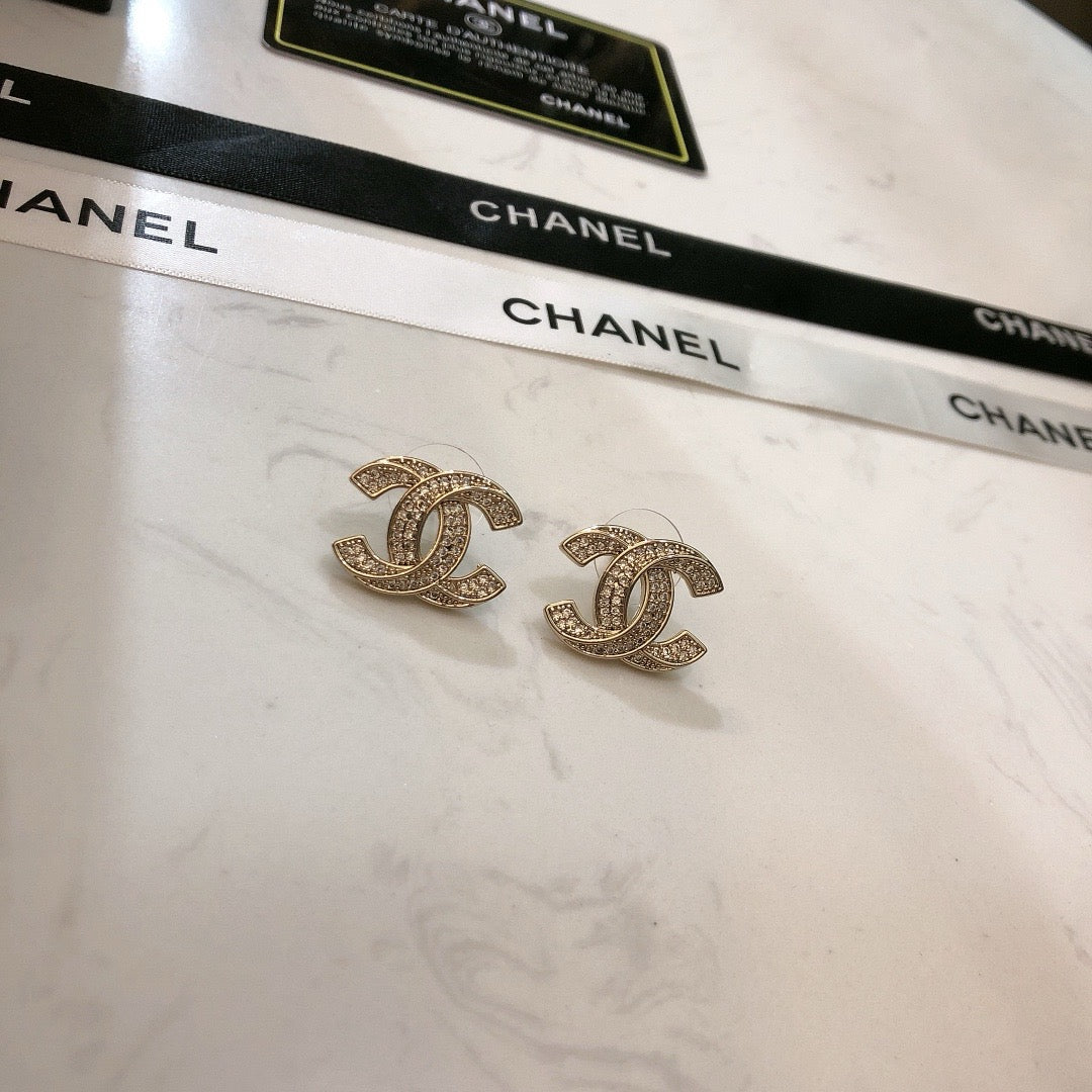 CHANEL - earrings
