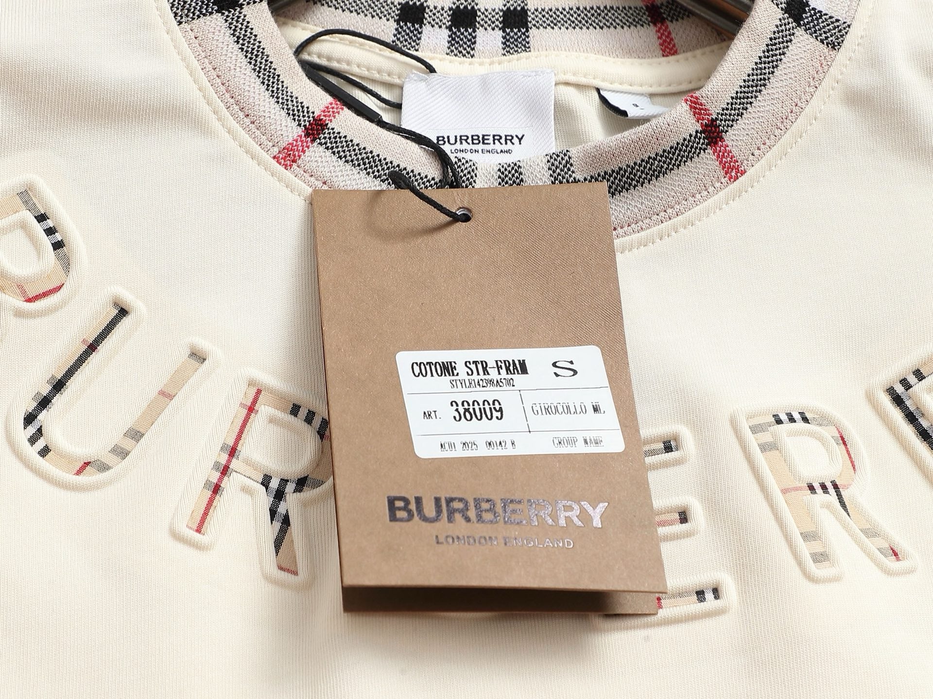 BURBERRY - T-shirt