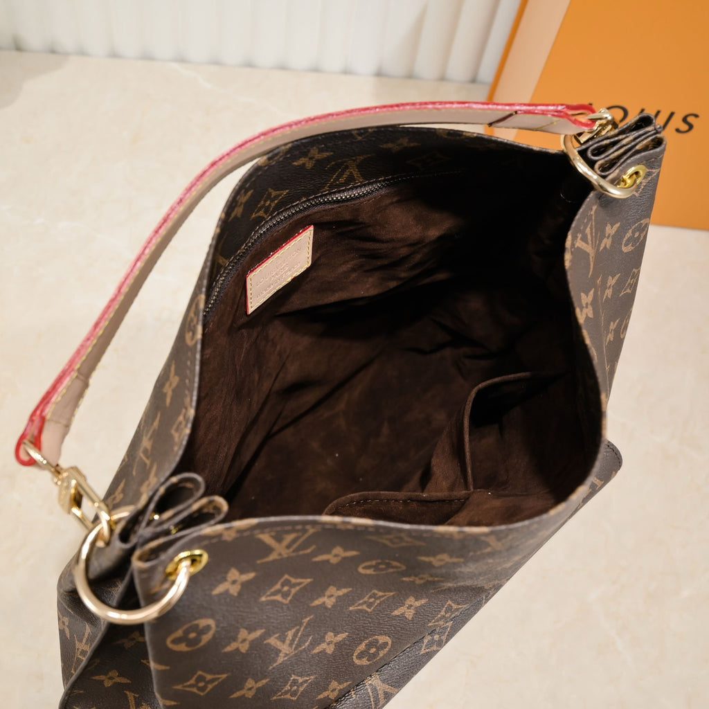 LOUIS VUITTON - Hobo Métis