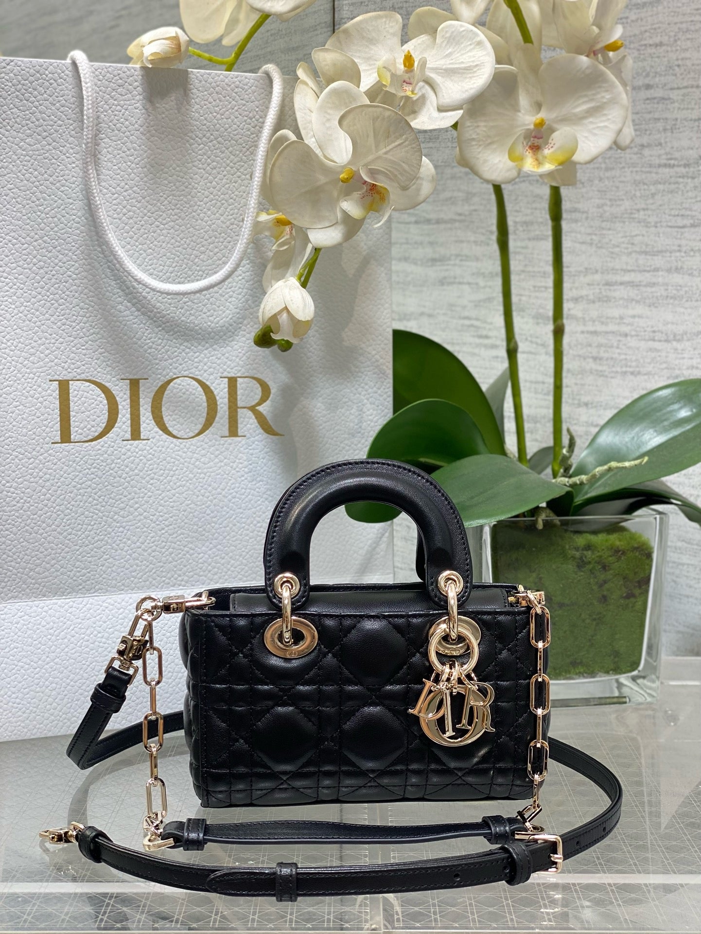 DIOR - D Joy bag