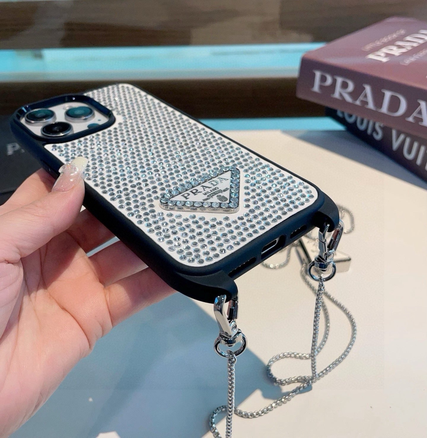 CHANEL   - Phone case