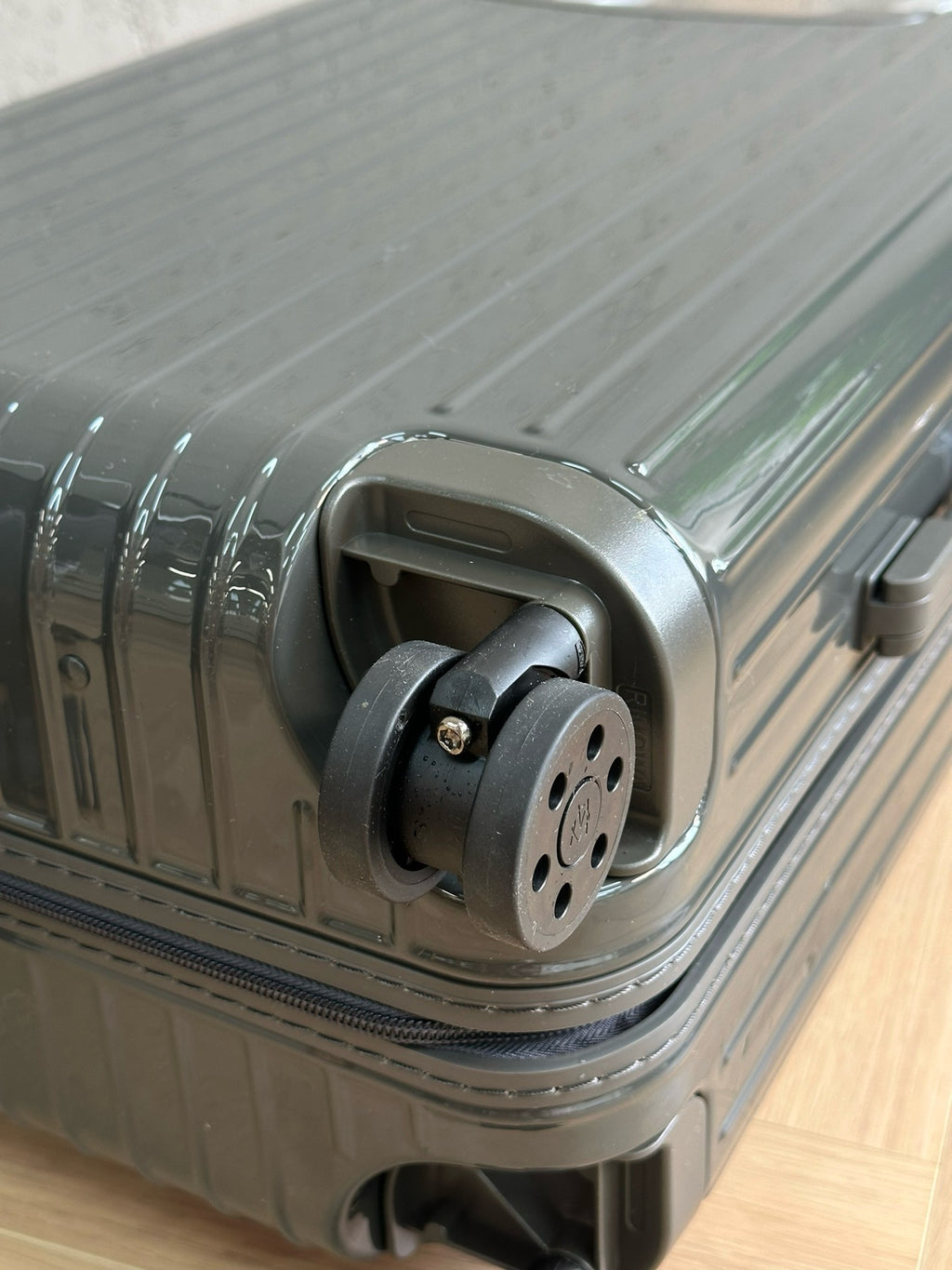 RIMOWA - ESSENTIAL SLEEVE
Cabin