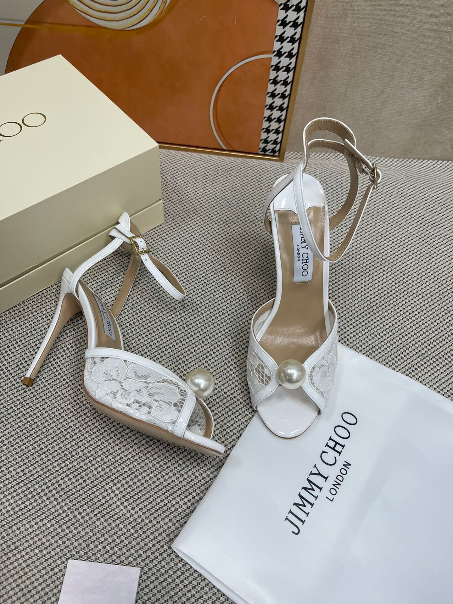 JIMMY CHOO - Ivory Floral Lace Sandals with Pearl