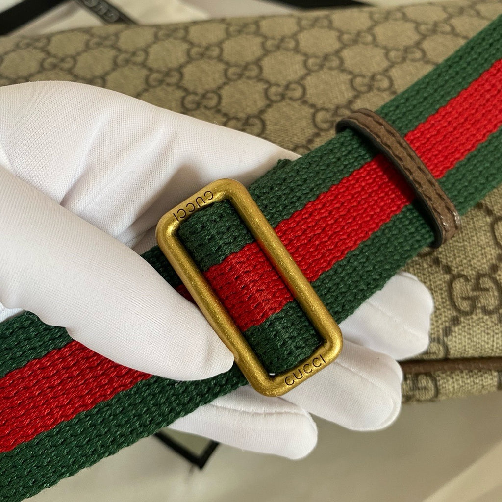 GUCCI - cangurera GG Supreme