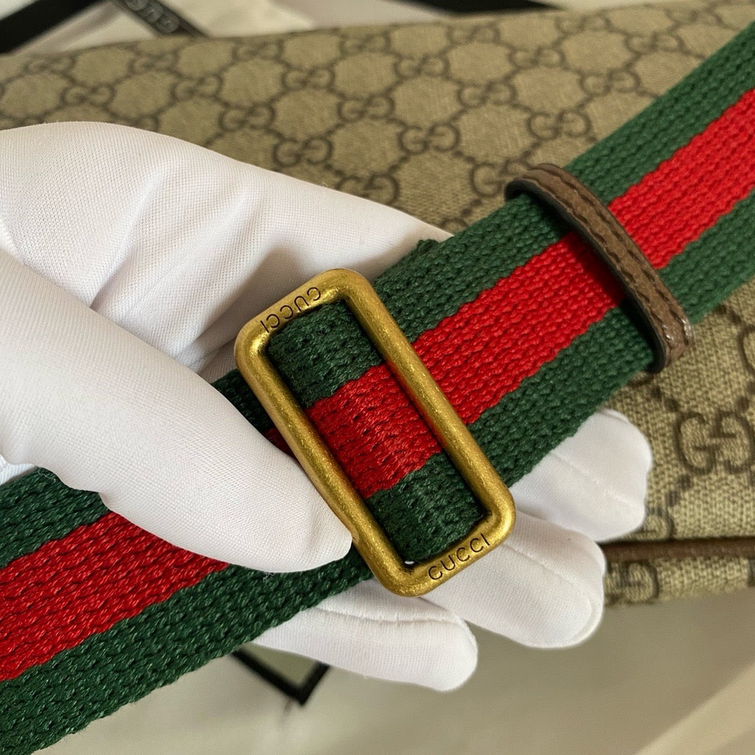 GUCCI - cangurera GG Supreme