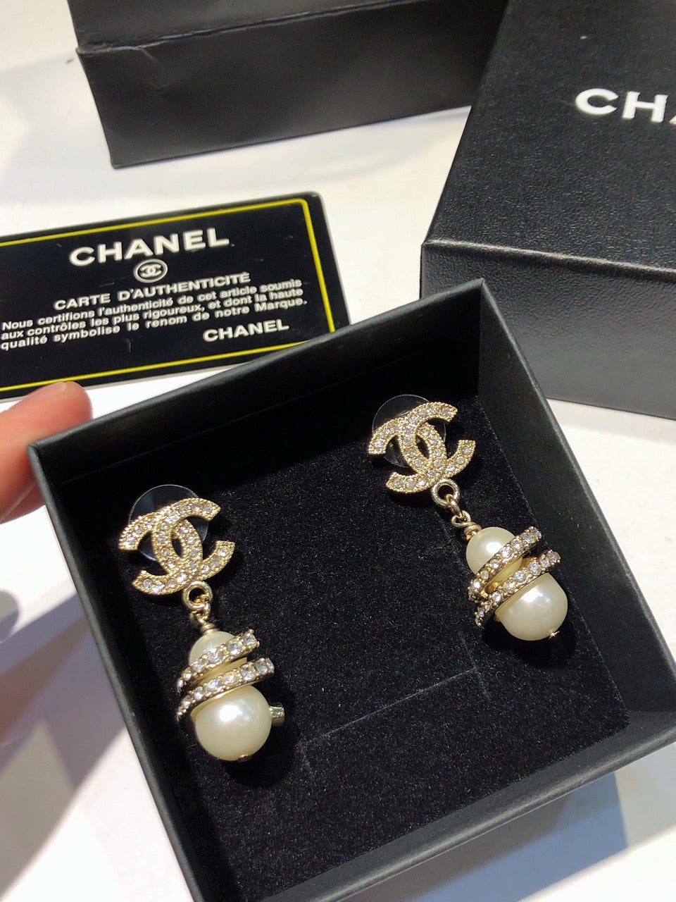 CHANEL - earrings