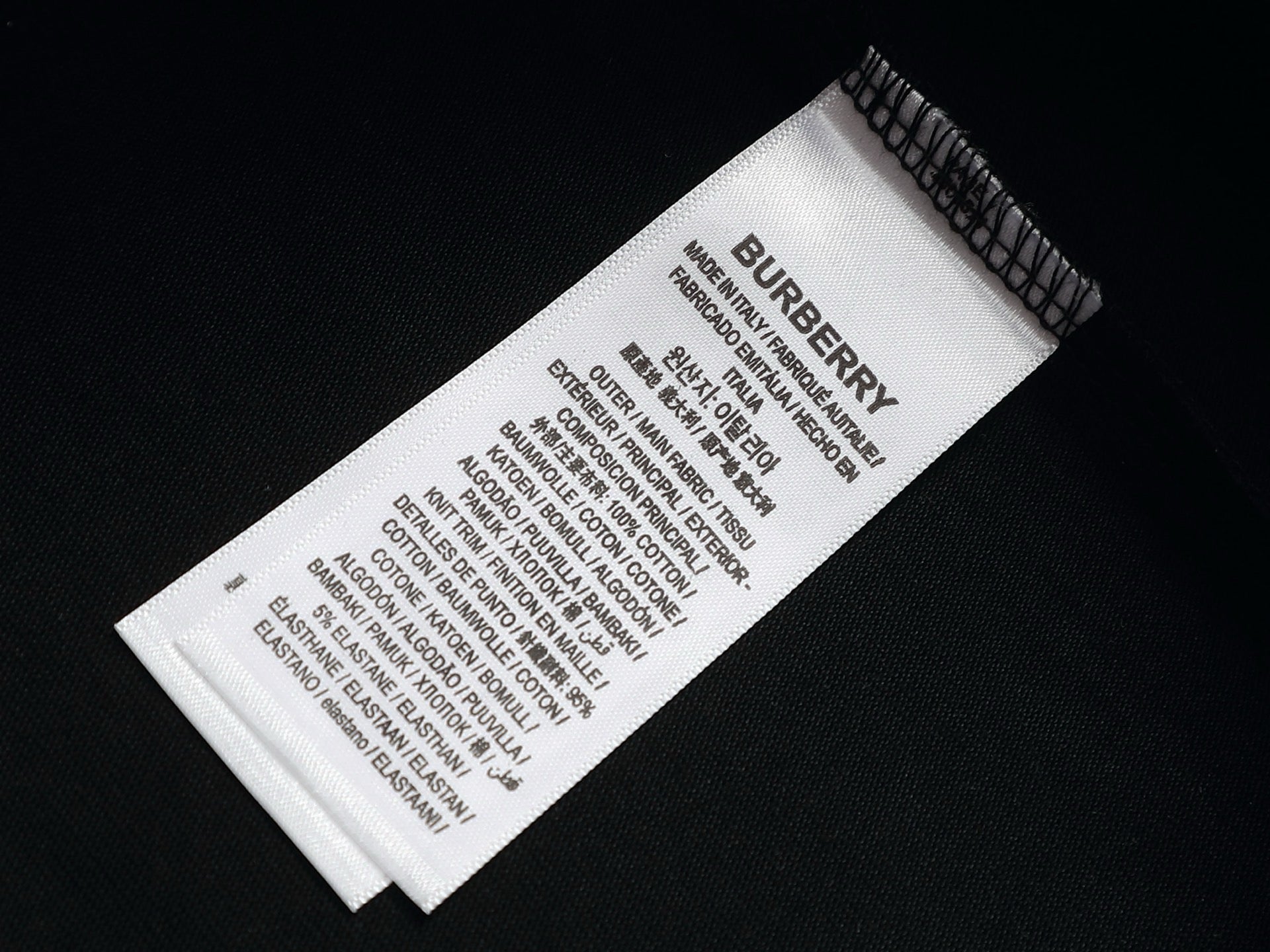 BURBERRY - T-shirt