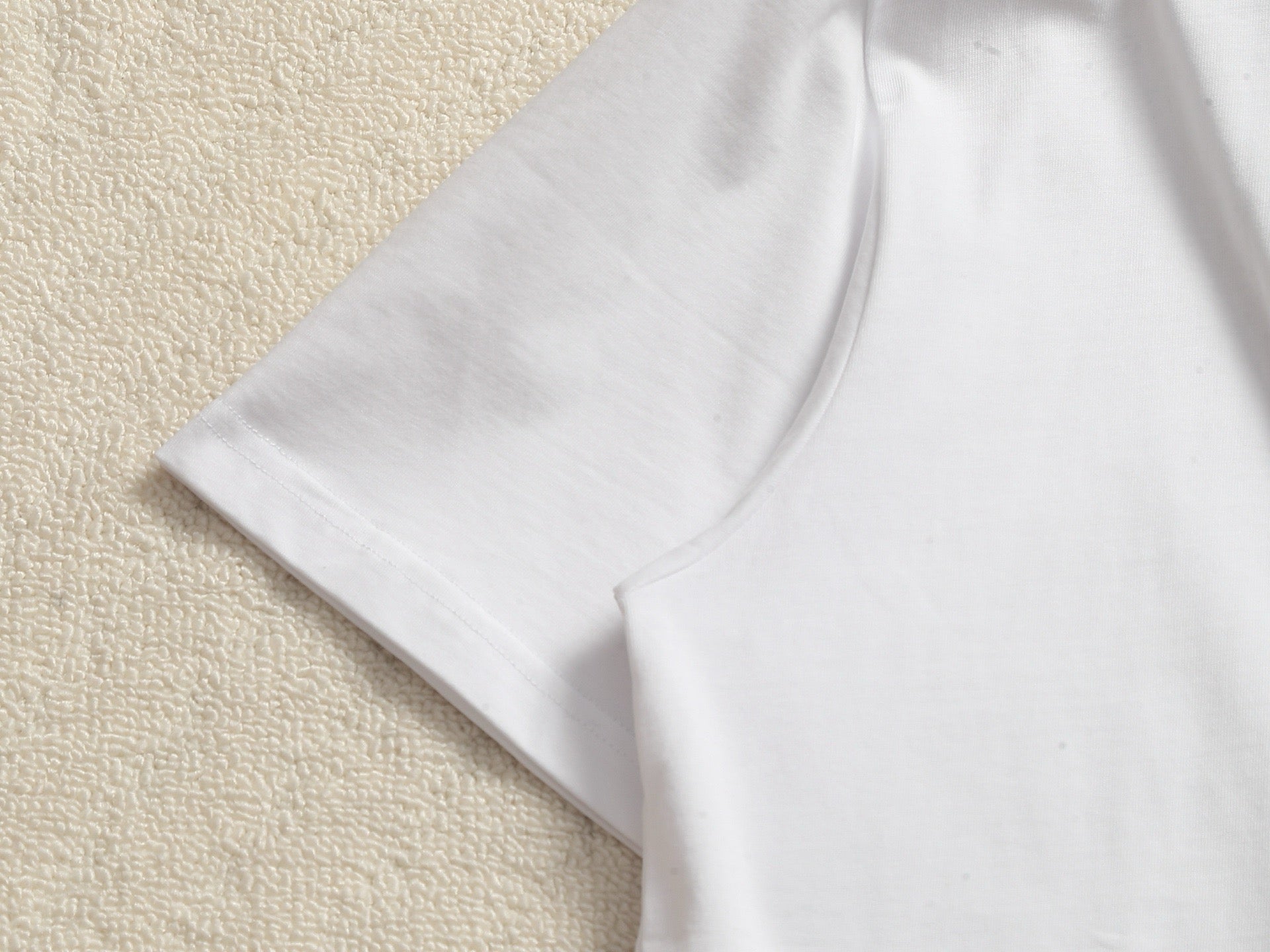 BURBERRY - T-shirt