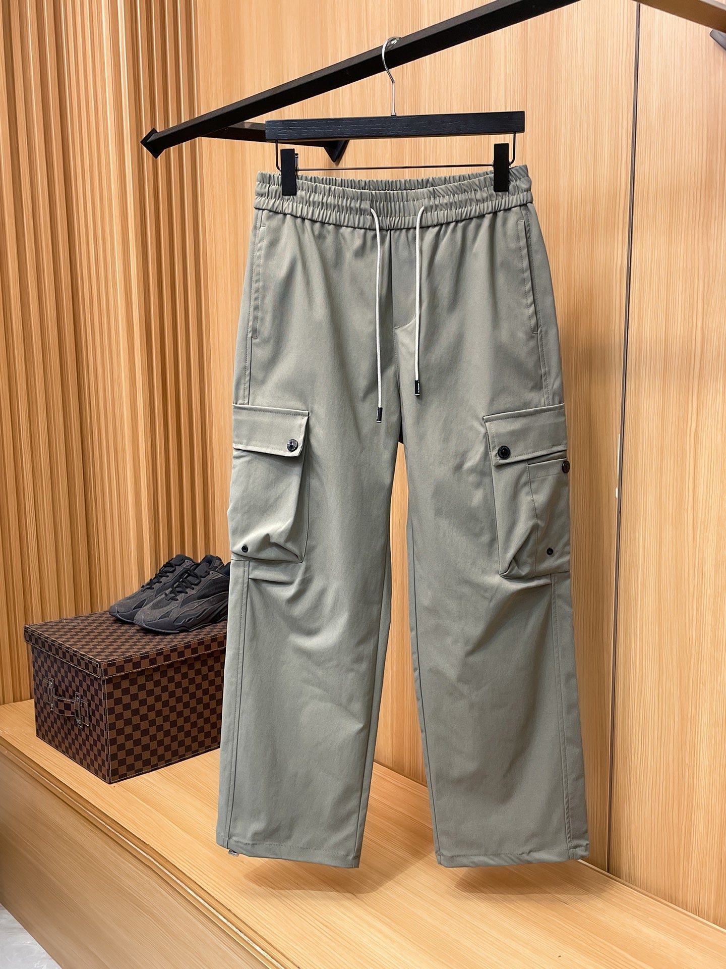 BURBERRY - Cargo Trousers