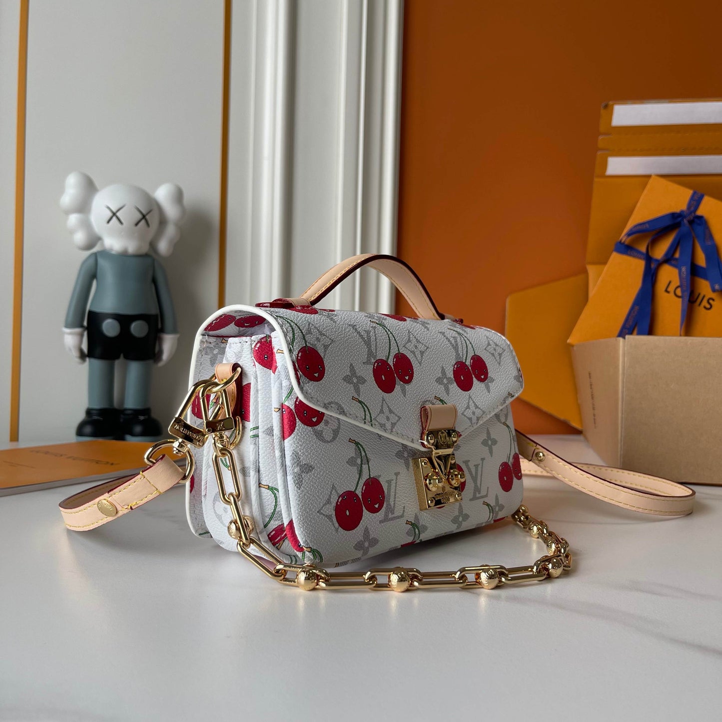 LOUIS VUITTON- LV x TM Pochette Métis East West