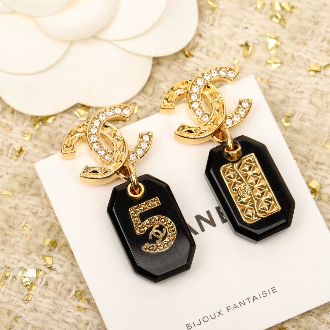 CHANEL - earrings