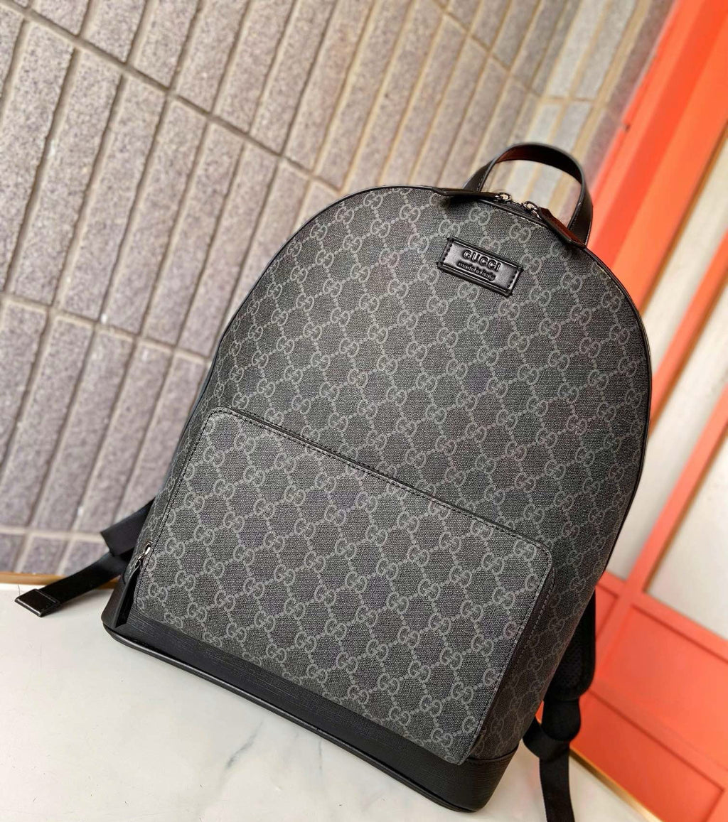 GUCCI - GG Supreme Monogram Medium Backpack