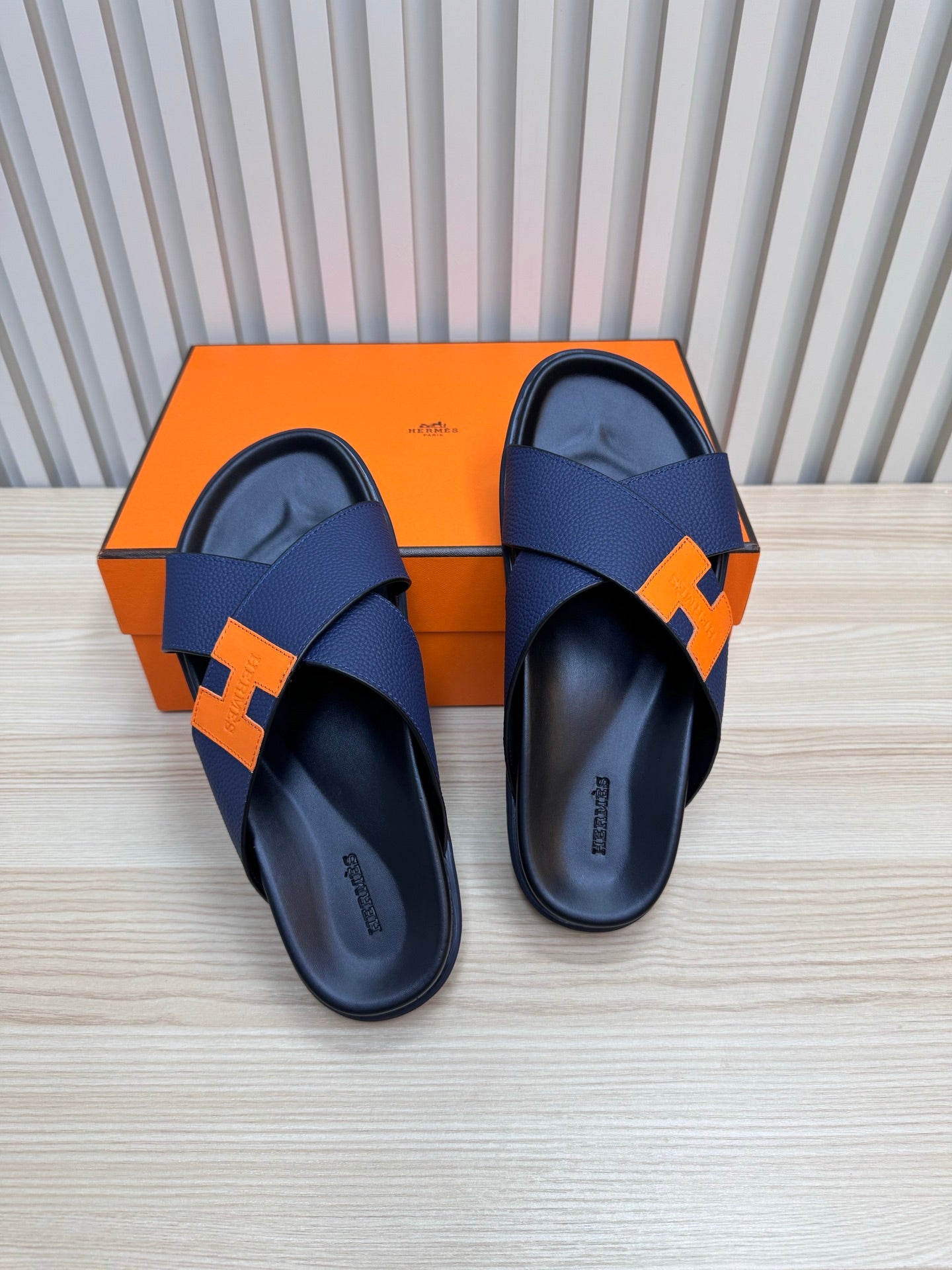 HERMES- Men’s slippers