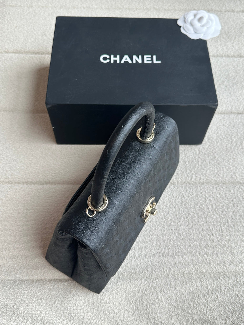 CHANEL - Coco handle