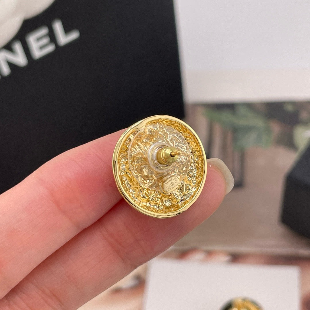 CHANEL - earrings