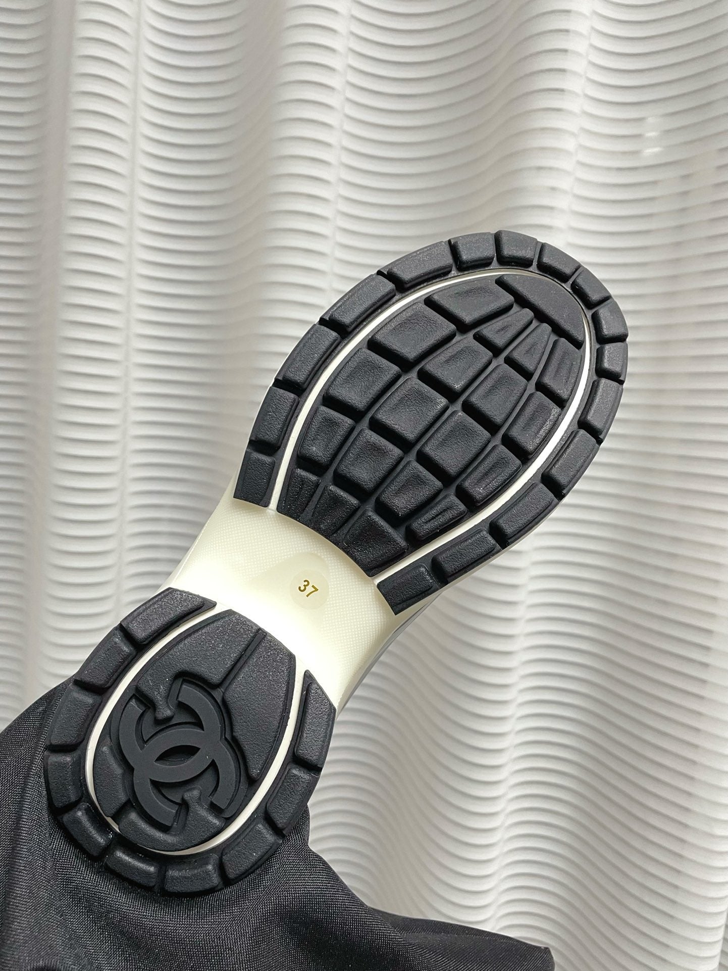 CHANEL - Fabric Laminated Calfskin Stretch CC Sneakers 38 White Silver