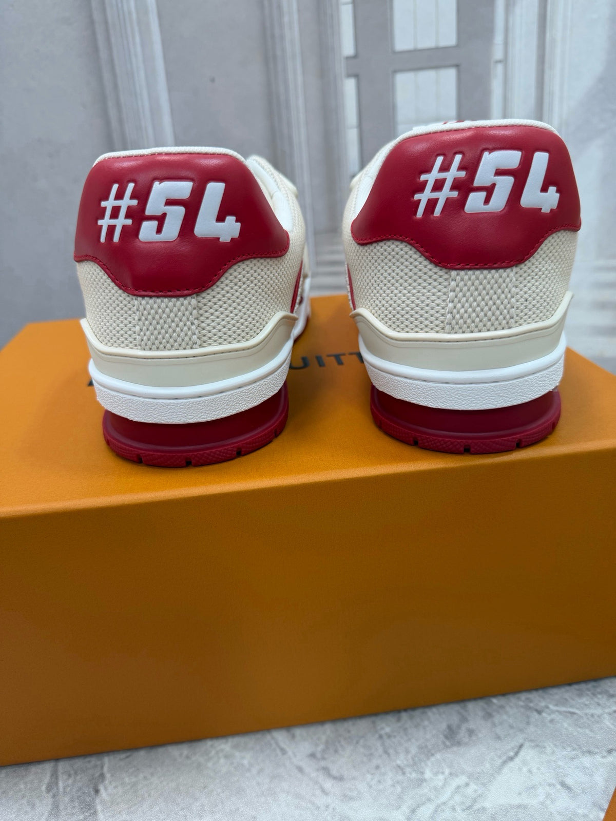 LOUIS VUITTON- Unisex sneakers