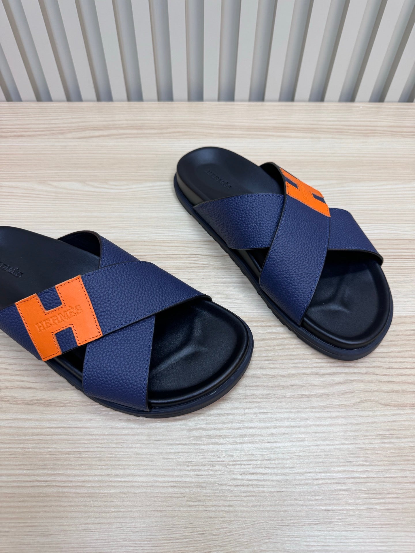 HERMES- Men’s slippers