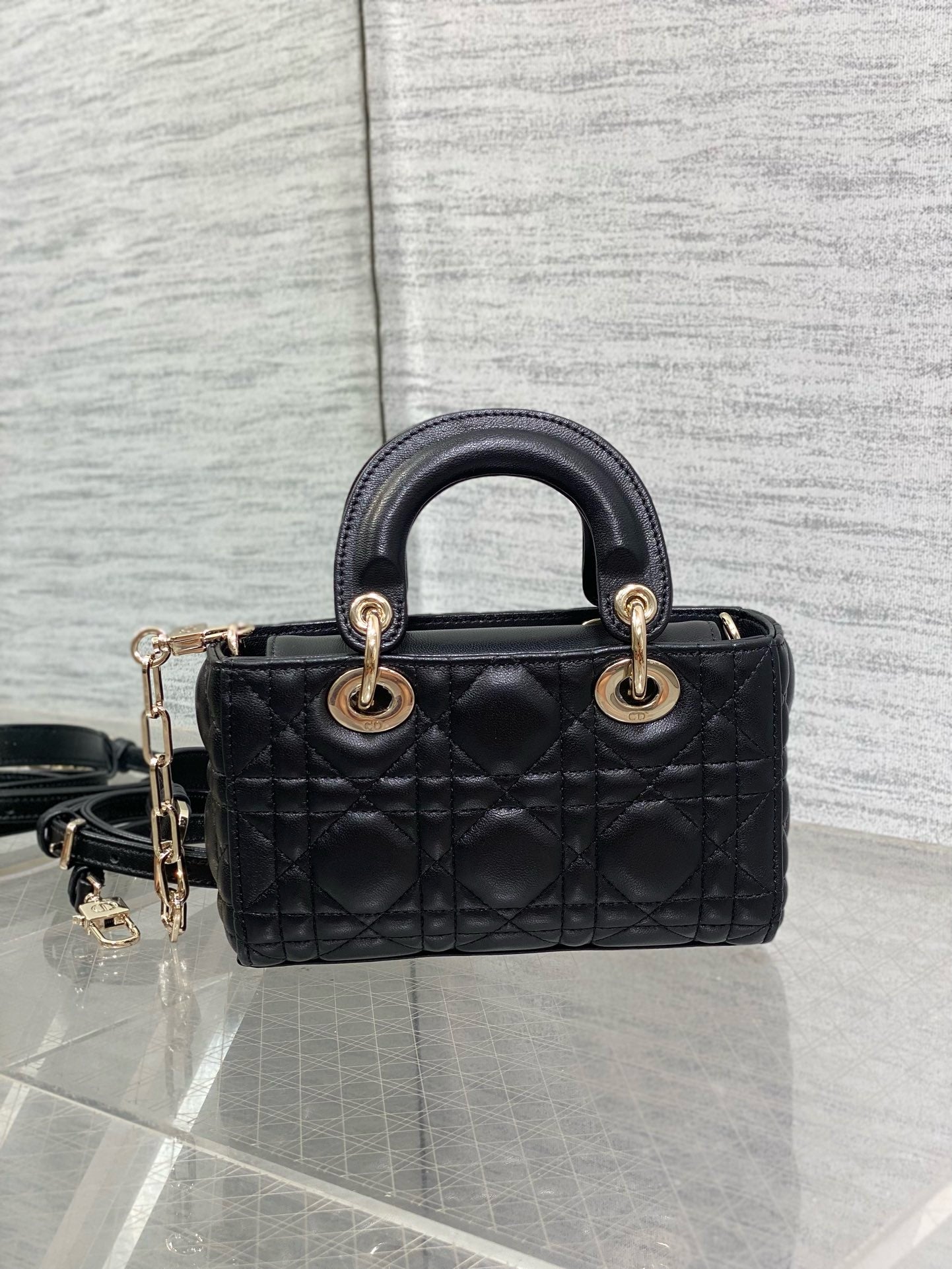DIOR - D Joy bag