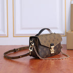 LOUIS VITTON - Flap Bag in Brown Monogram