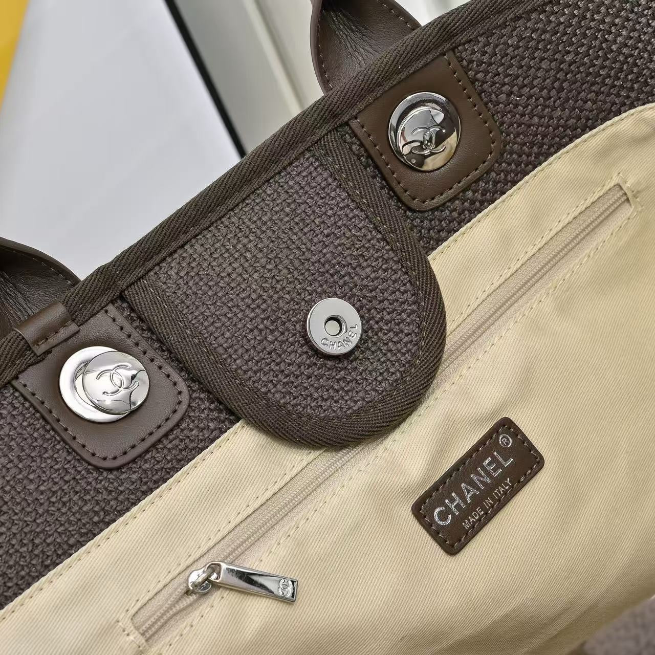 CHANEL - Deauville Bag