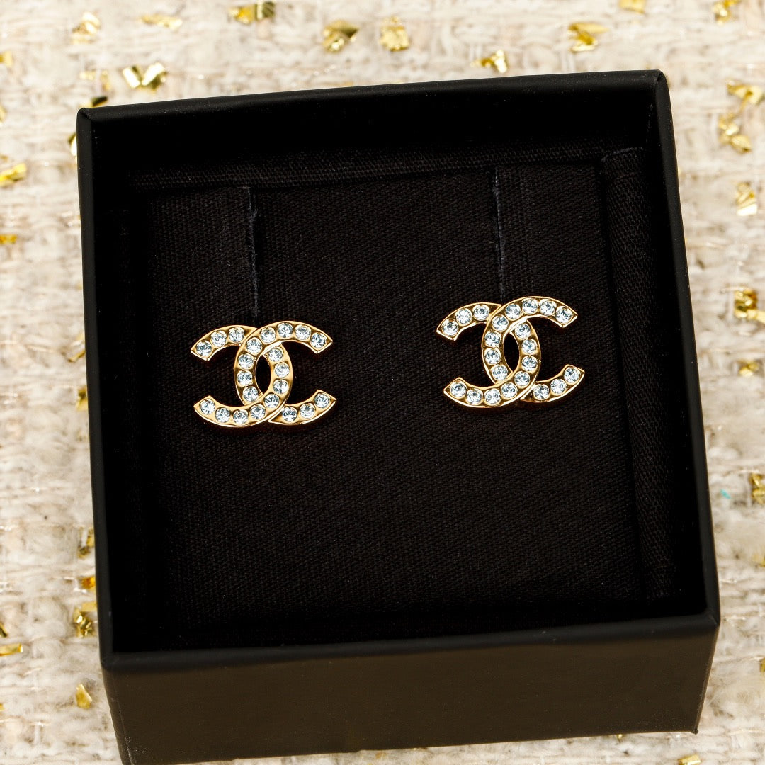 CHANEL - earrings