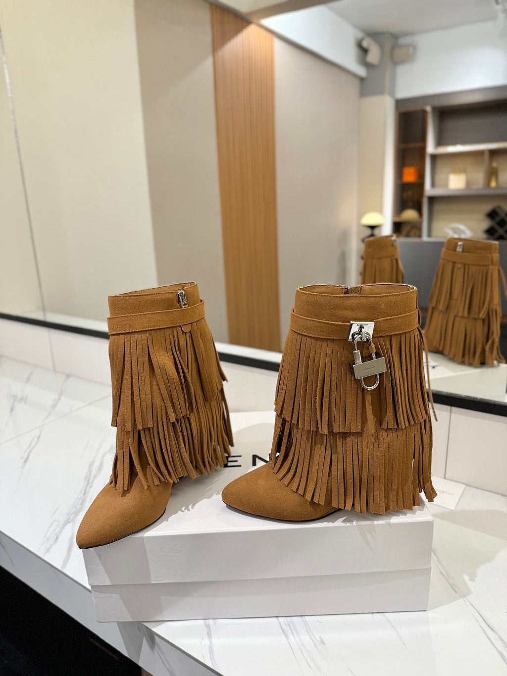 GIVENCHY - Shark lock boots