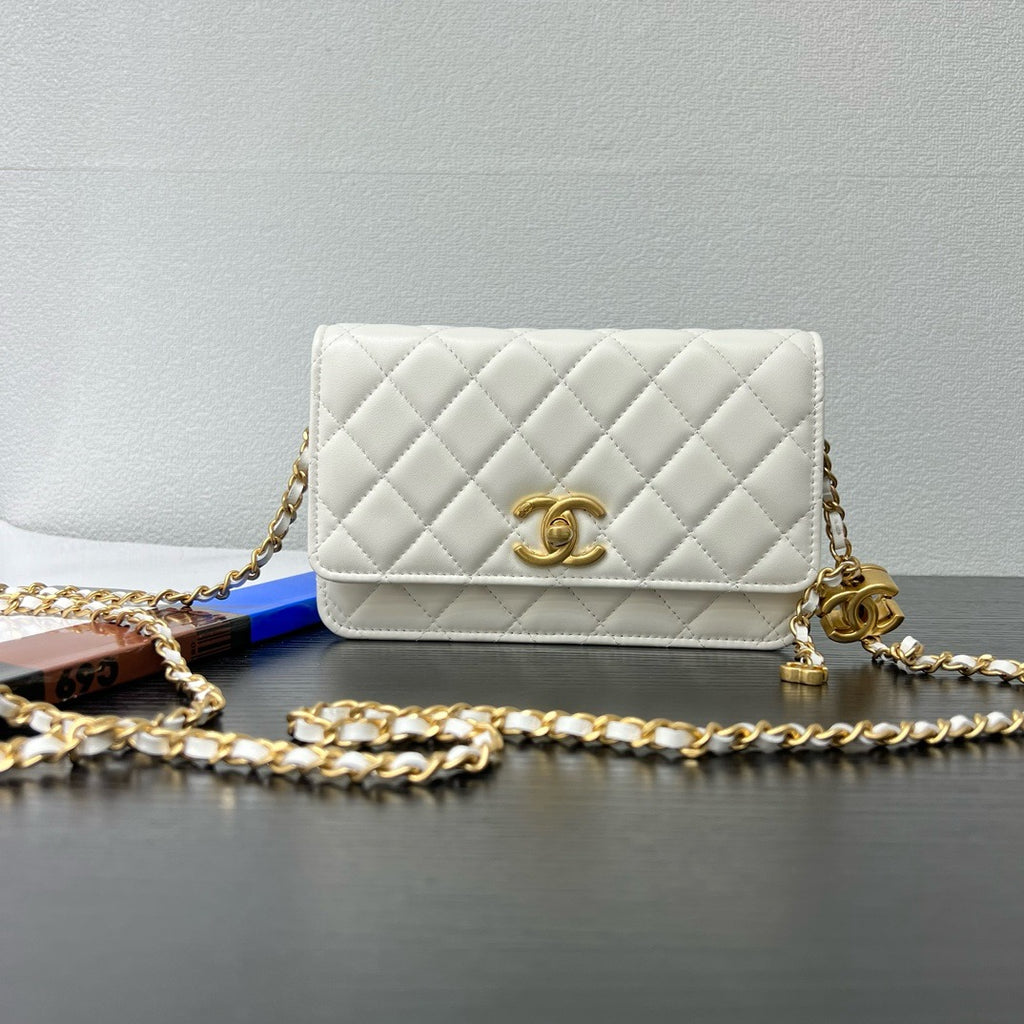 CHANEL - Caviar Quilted Hobo Bag