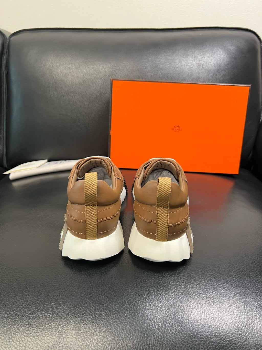 HERMES- Bouncing sneakers