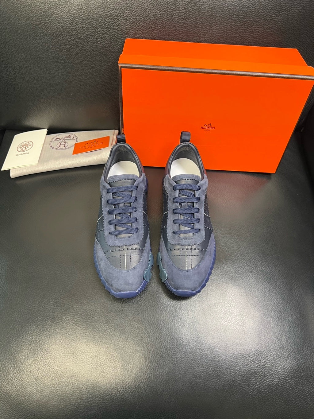 HERMES- Bouncing sneakers