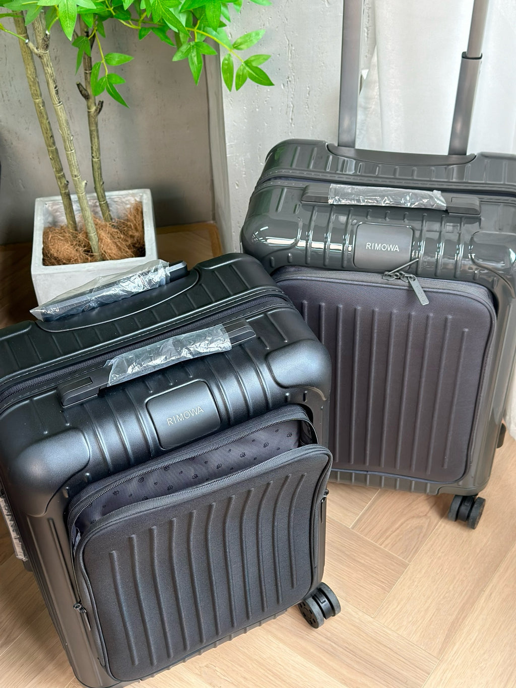 RIMOWA - ESSENTIAL SLEEVE
Cabin