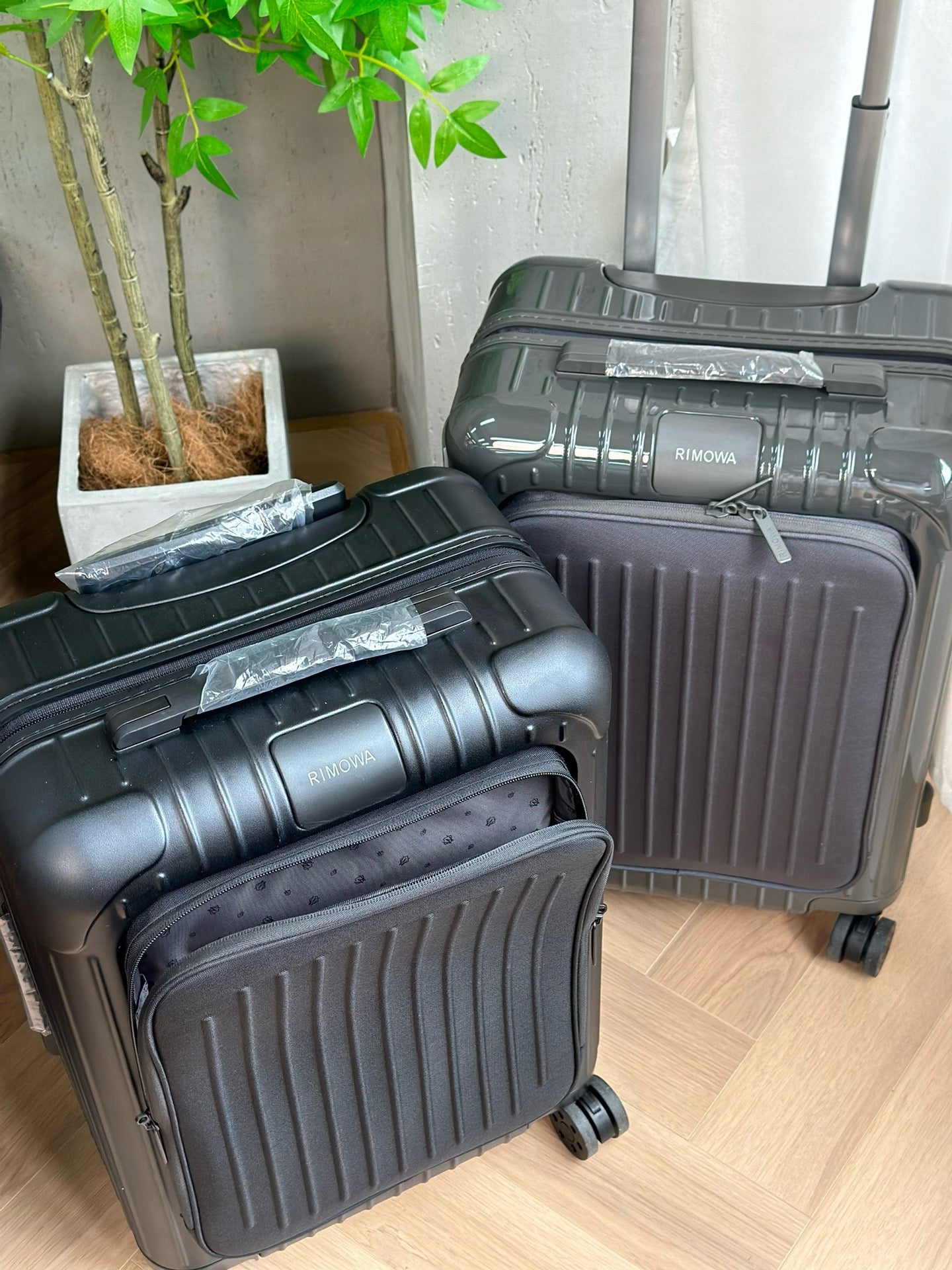 RIMOWA - ESSENTIAL SLEEVE
Cabin