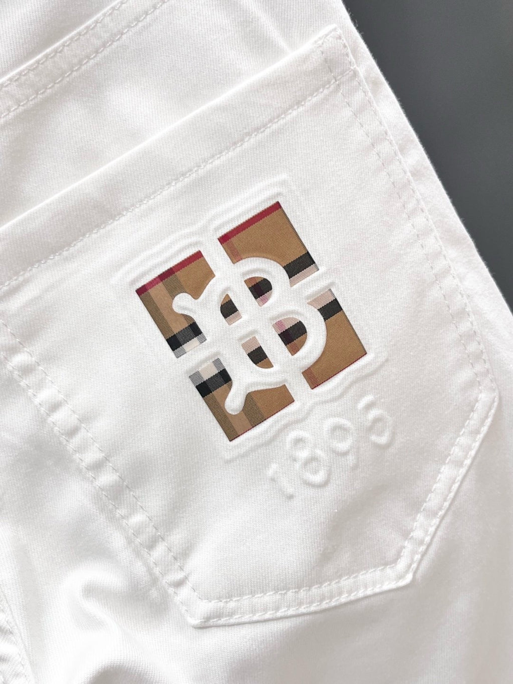 BURBERRY - Jeans