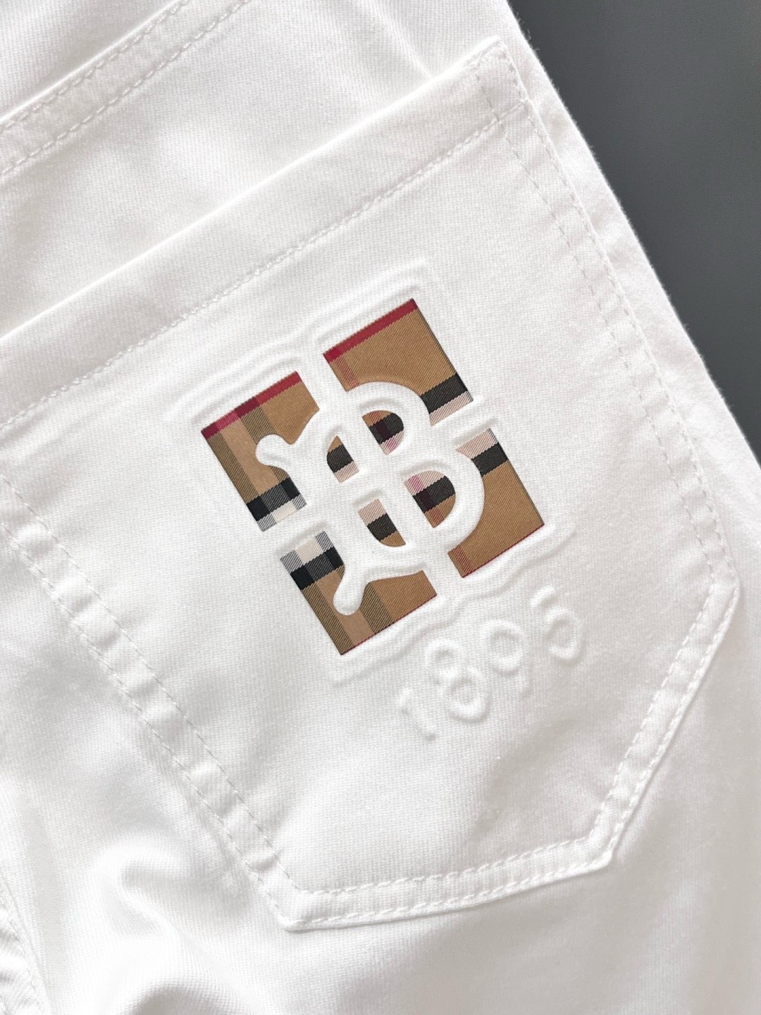 BURBERRY - Jeans