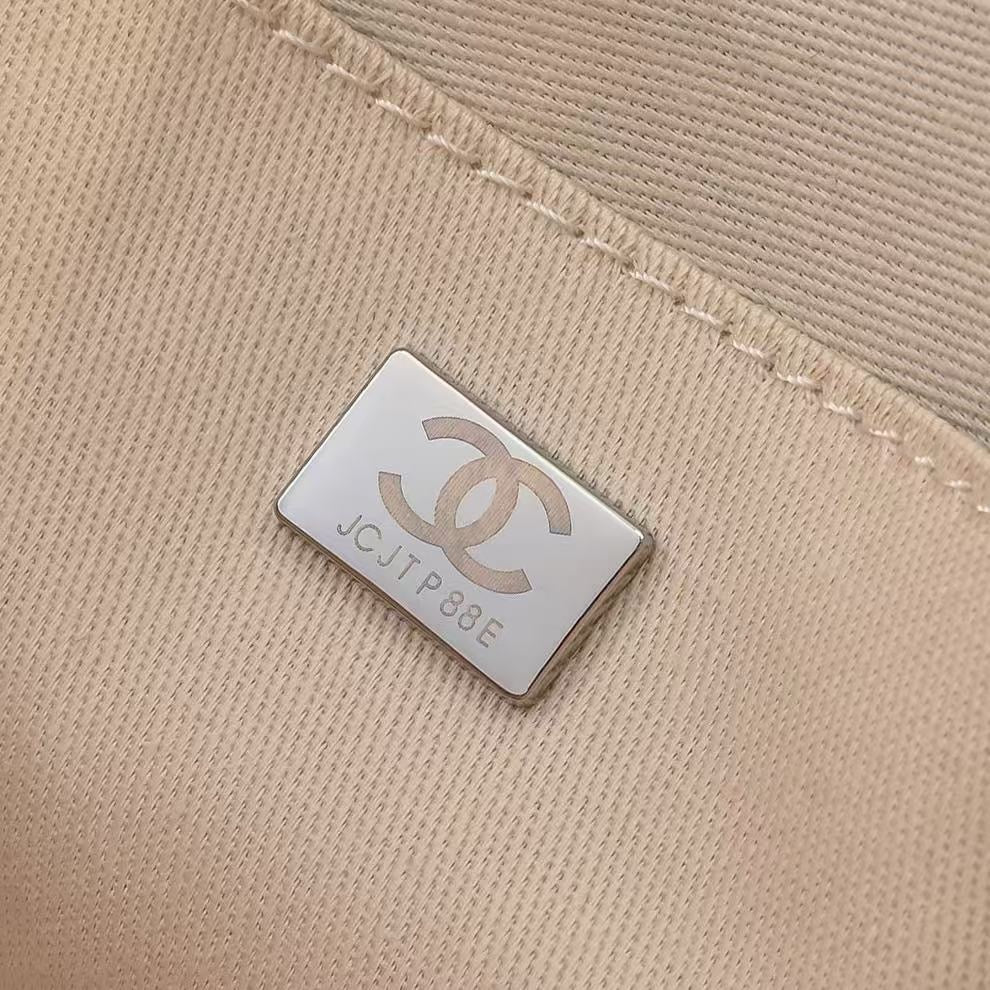 CHANEL - Deauville Bag