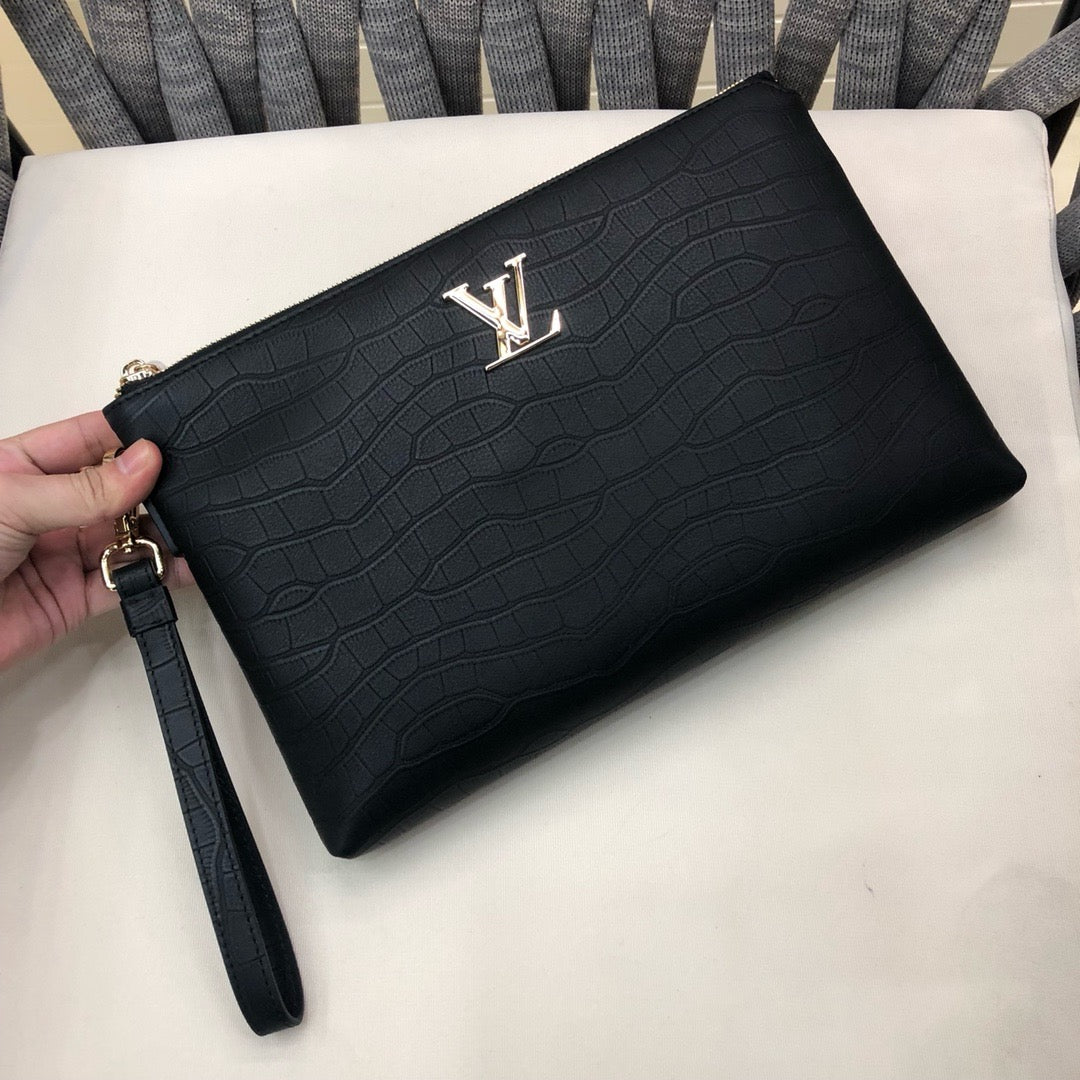 LOUIS VUITTON - Men’s clutch