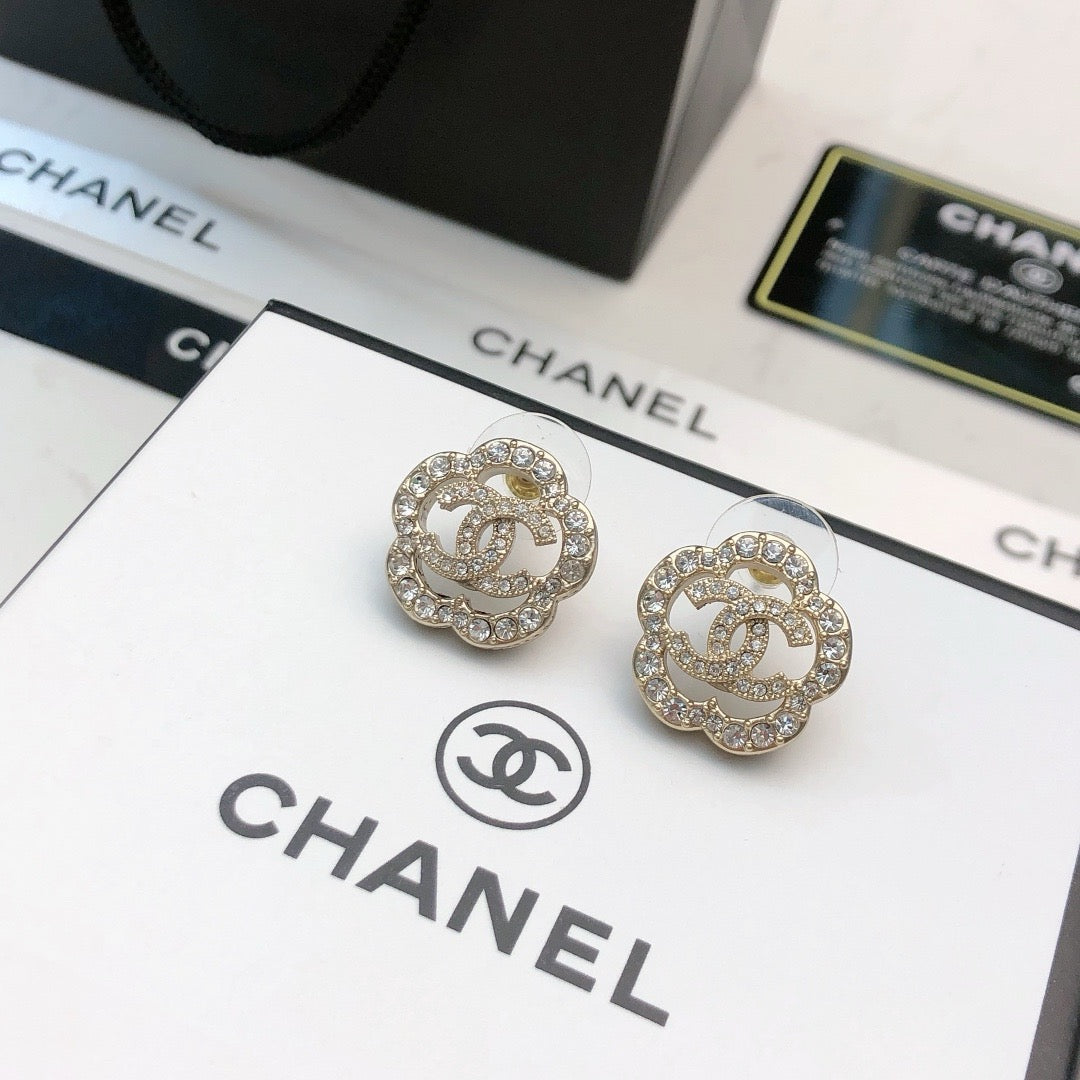 CHANEL - earrings