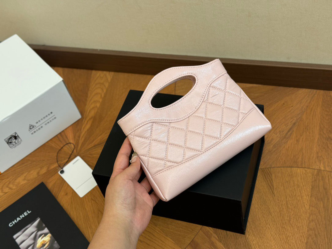 CHANEL - Amore bag