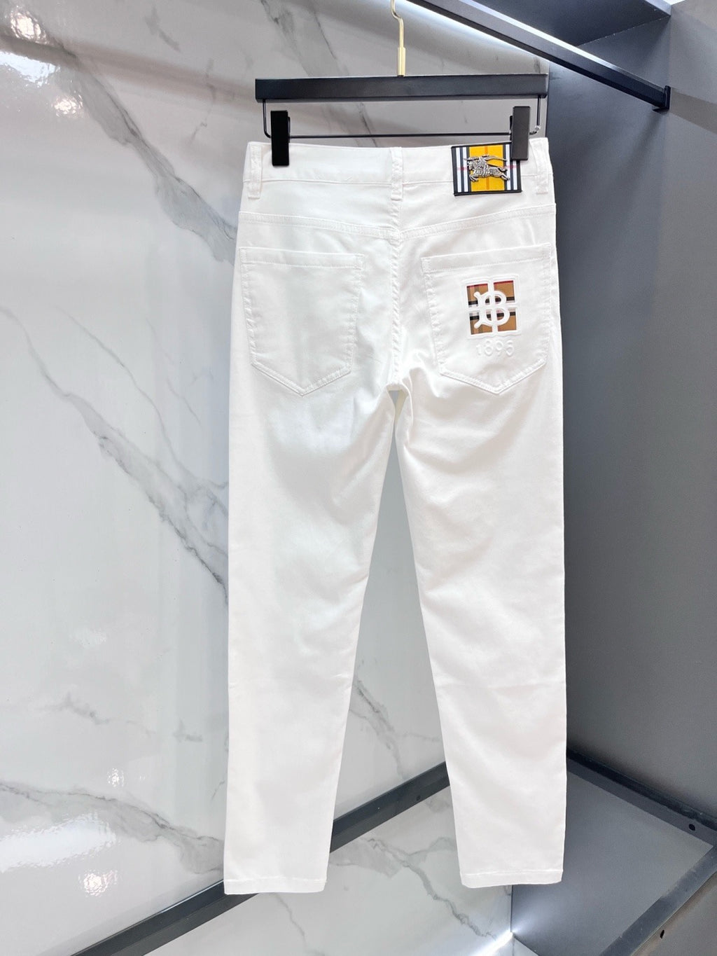 BURBERRY - Jeans