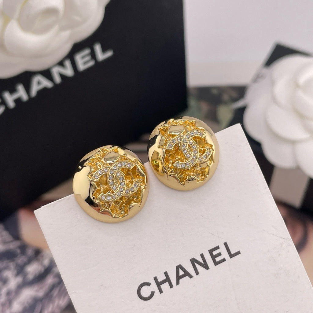 CHANEL - earrings