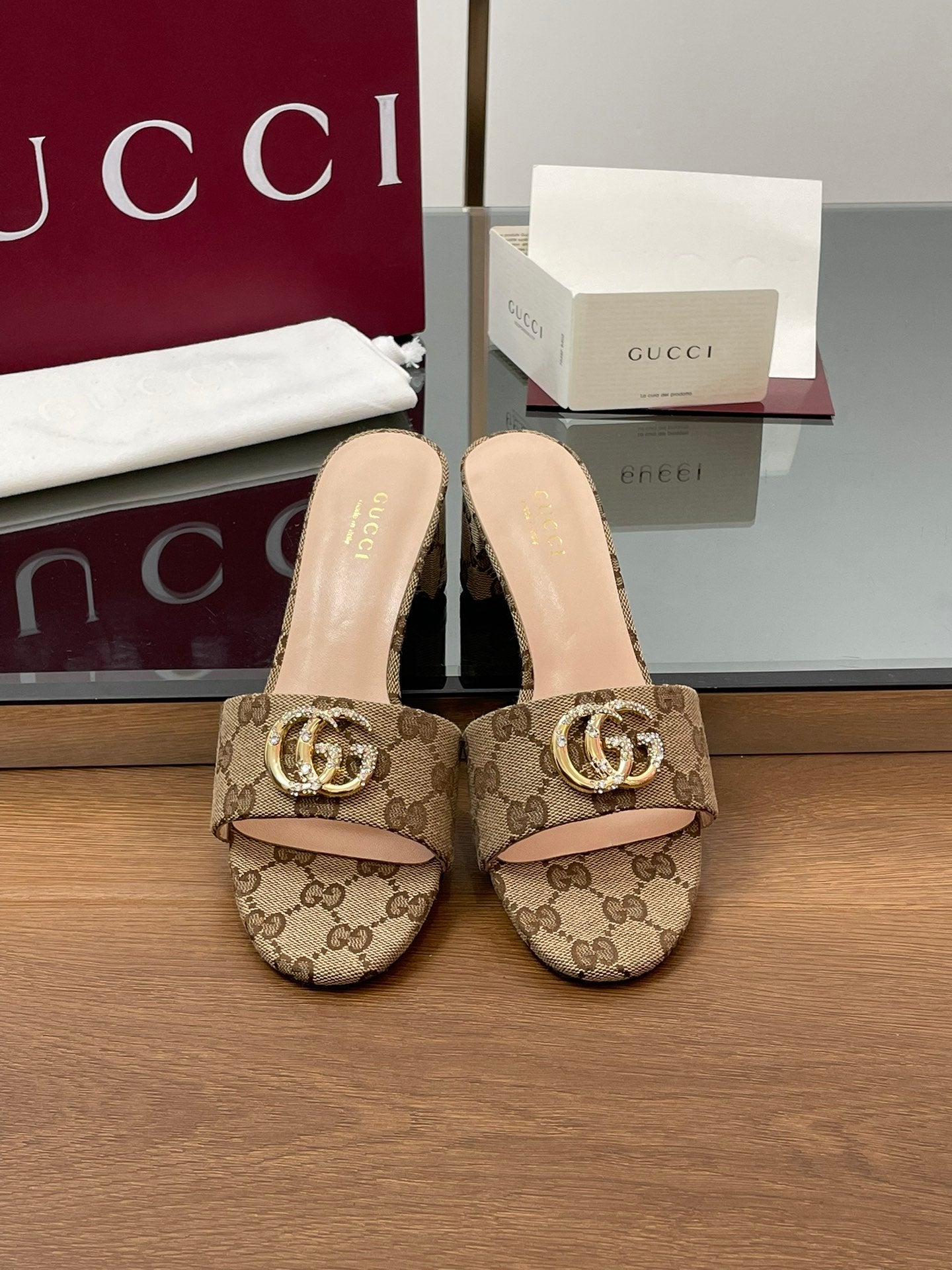 GUCCI - Canvas Mid-Heel