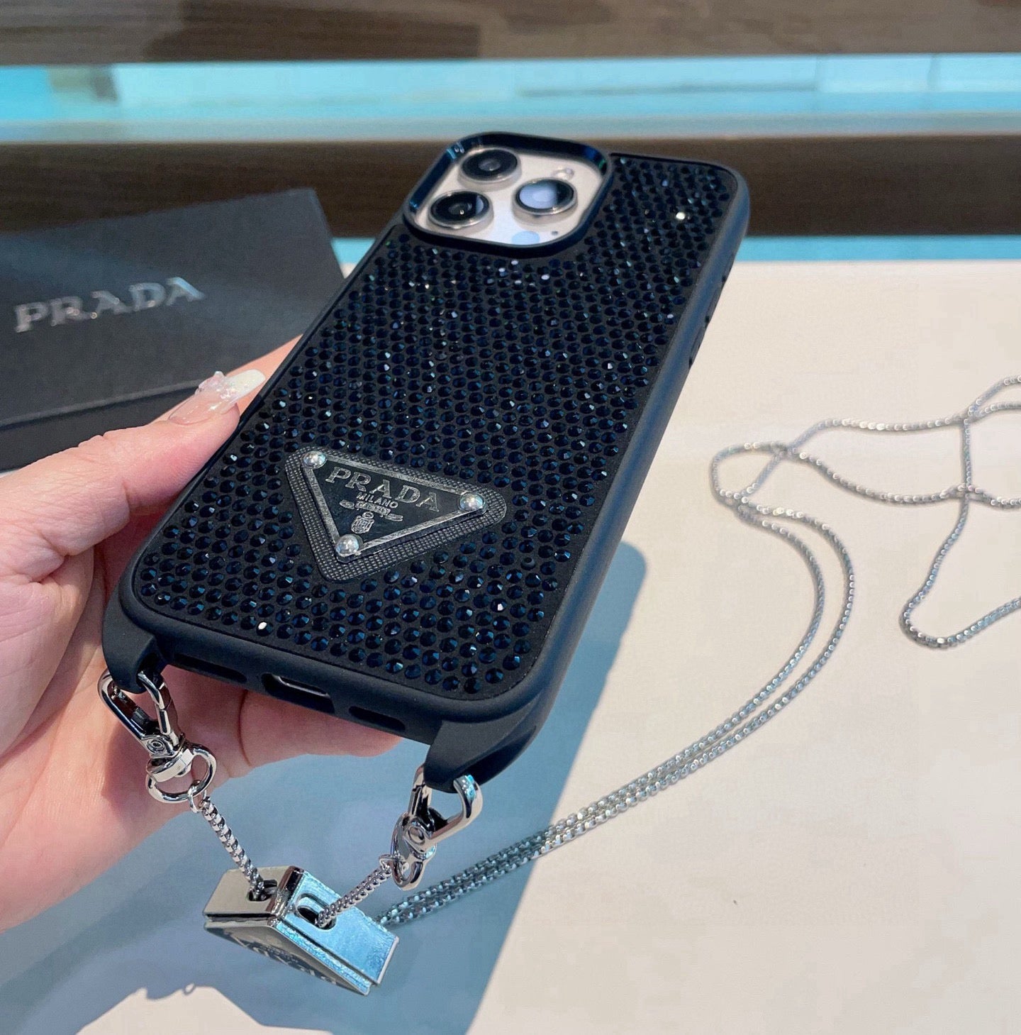 CHANEL   - Phone case