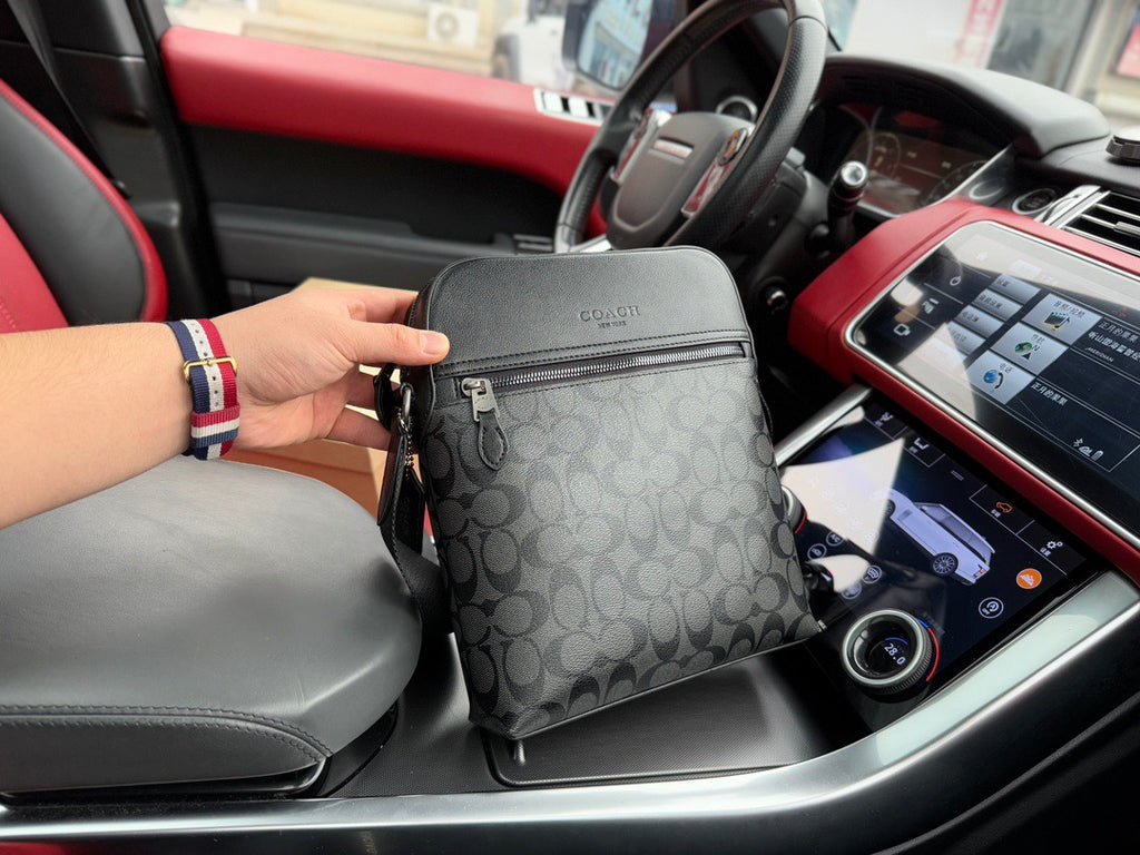 COACH - Men’s Houston 22 bag