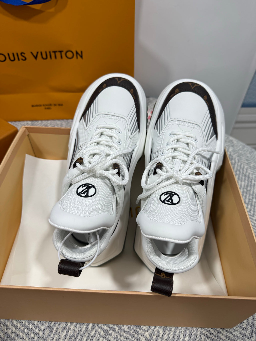 LOUIS VUITTON- Sneaker LV Archlight Trainer