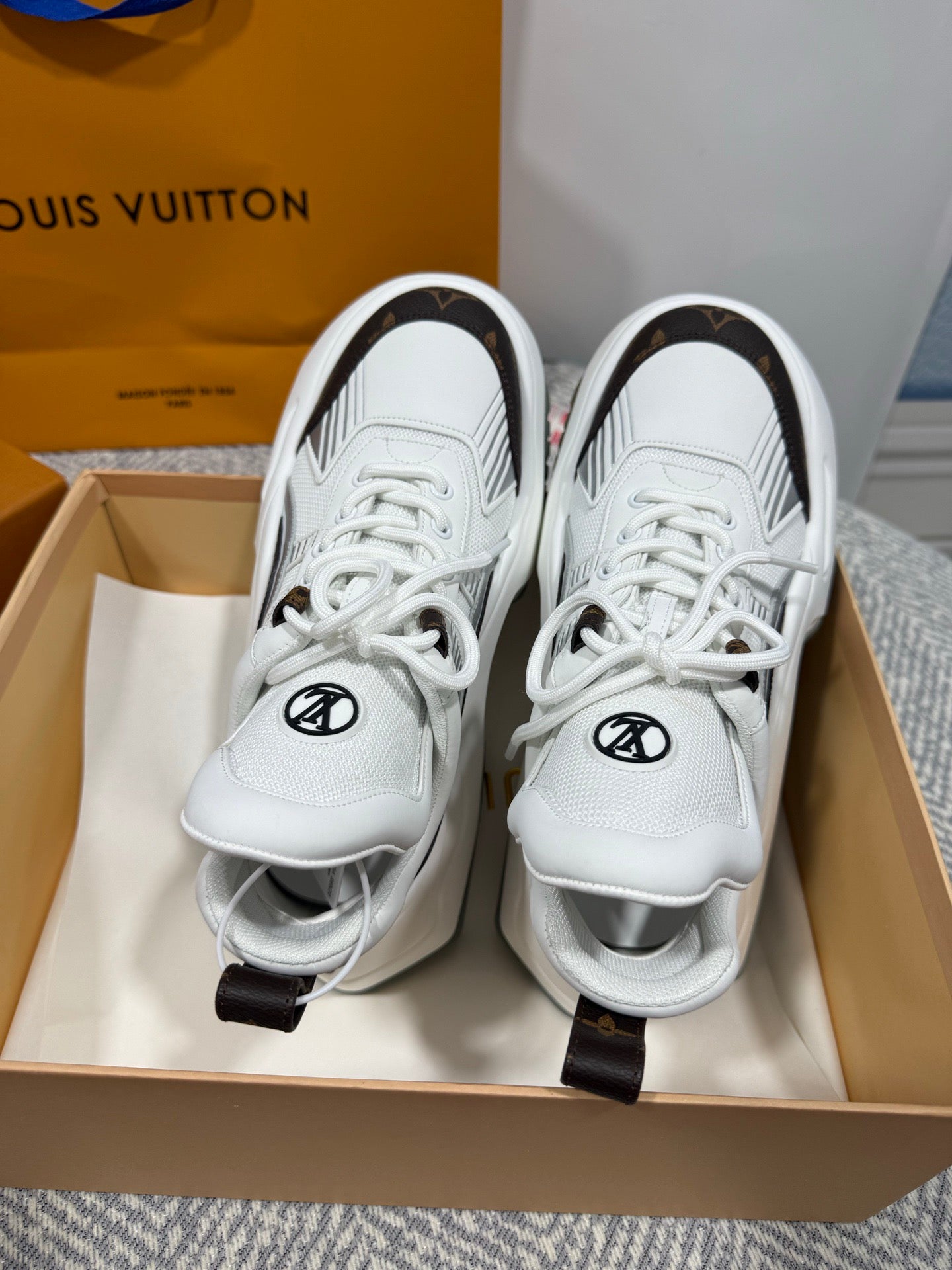 LOUIS VUITTON- Sneaker LV Archlight Trainer