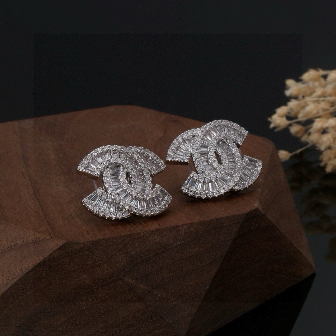 CHANEL - earrings