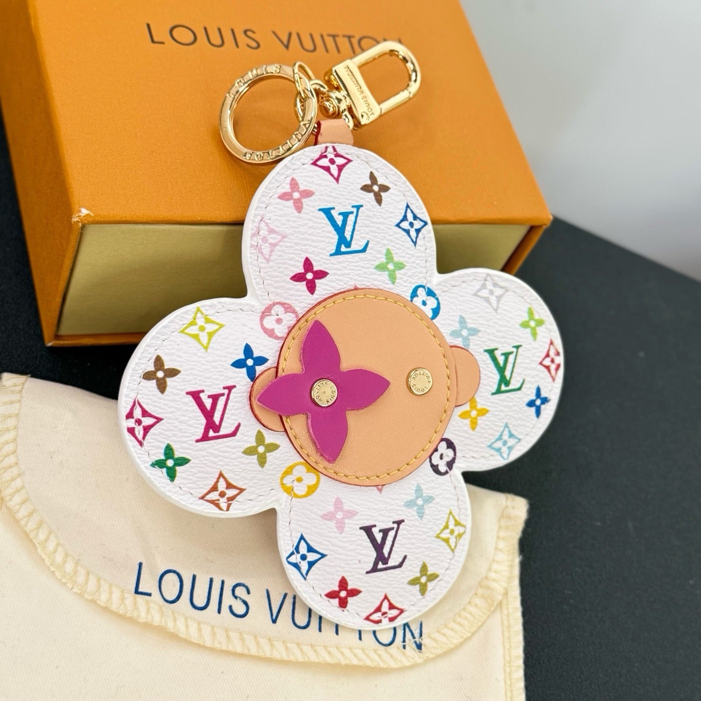 LOUIS VUITTON - LV x TM Vivienne Head Bag Charm