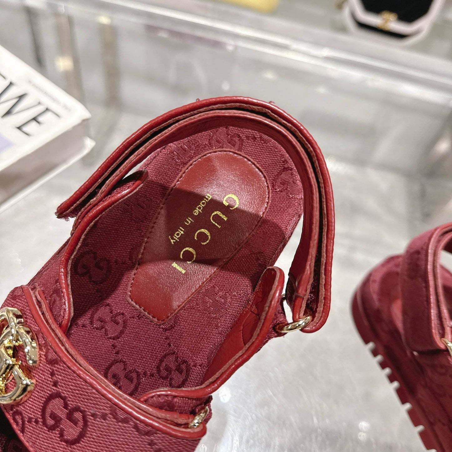 GUCCI - WOMEN'S SANDAL WITH DOUBLE G