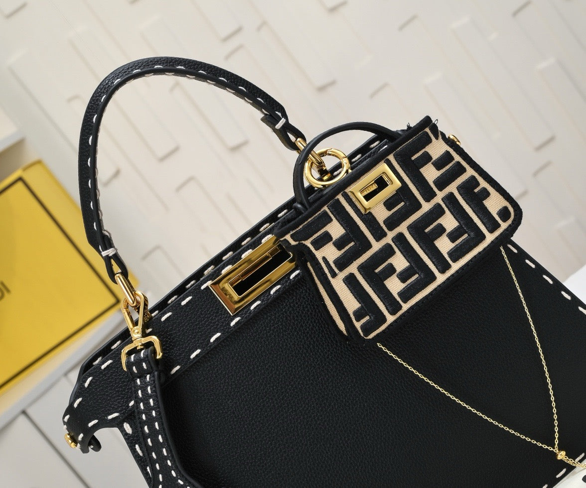 FENDI - Peekaboo ISeeU